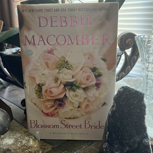 Hardcover Book, Blossom Street Brides by Debbie Macomber